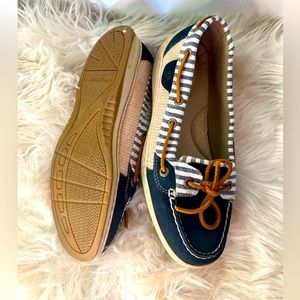 Woman’s Sperry Shoe 7.5